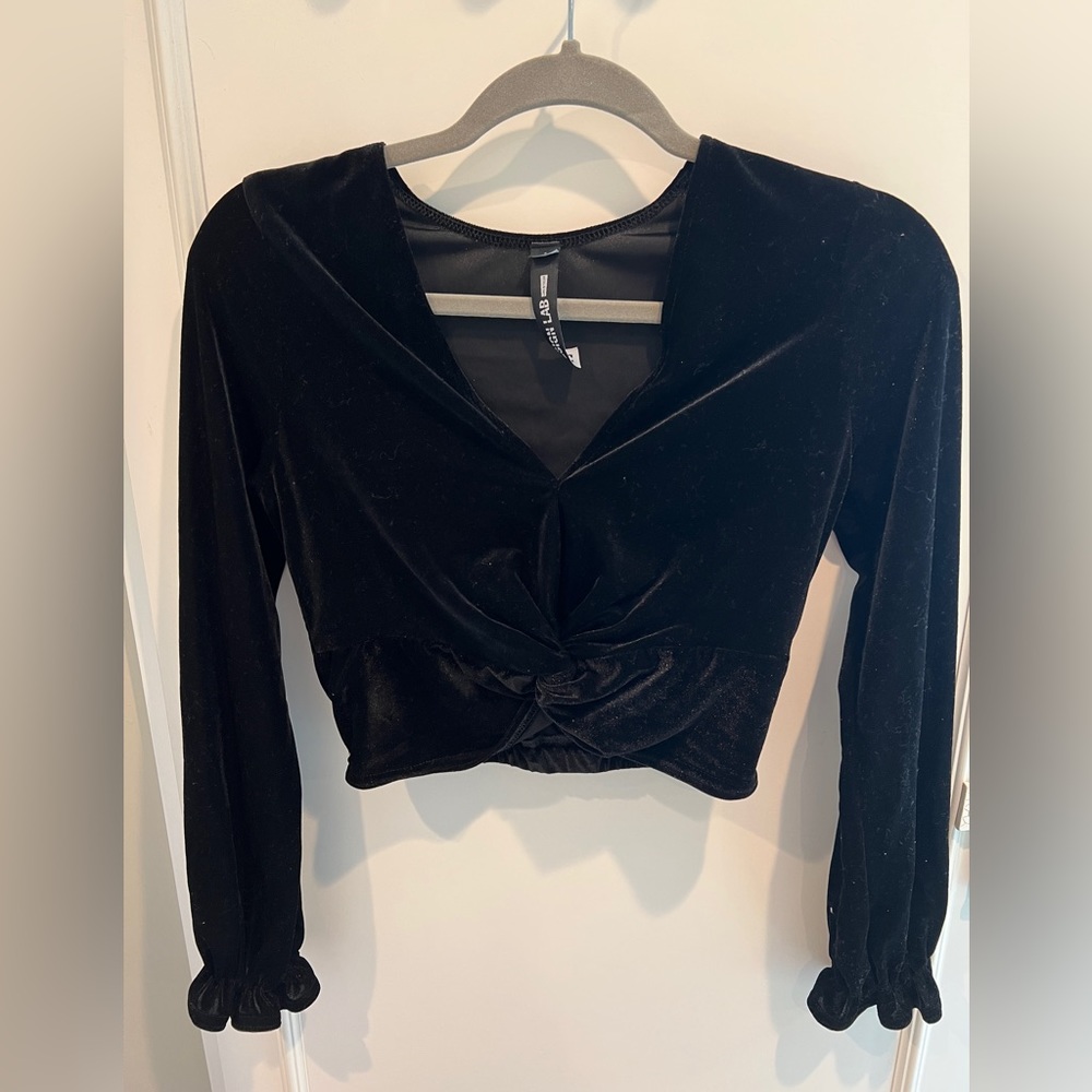 Velvet top by Design Lab